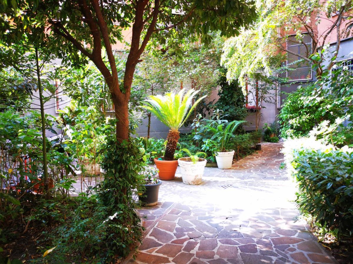 Spacious Apartment 50 Meters From The Metro Milano Eksteriør bilde